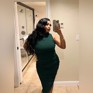 High neck ruched midi dress 💚